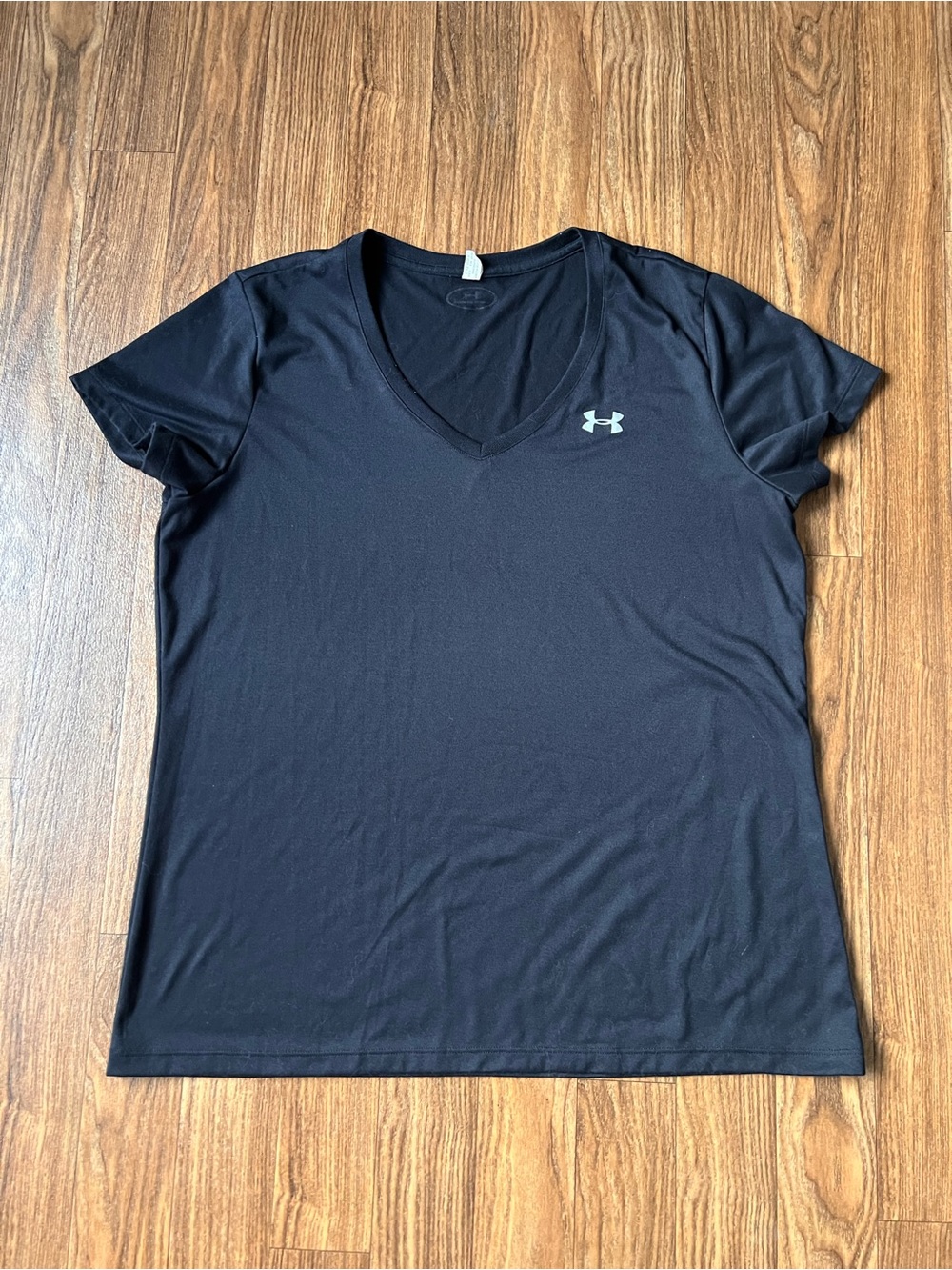 Under Armour Black V-Neck Short Sleeve Athletic Tee